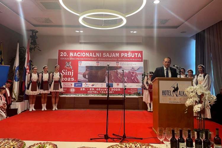 Slika /slike/Priopcenja/Sajam pršuta_1.jpg